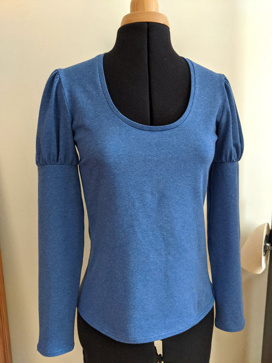How to modify the neckline of a t-shirt pattern - Nuage pattern hack
