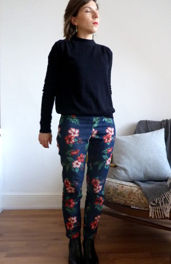 LE pantalon à fleurs