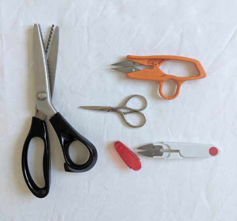 essential tool to start sewing small scissors