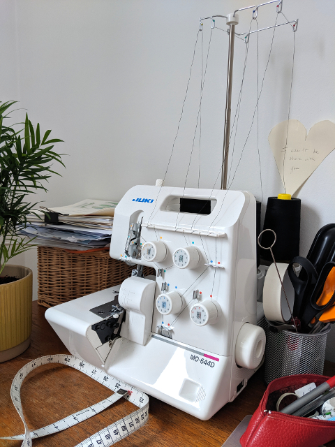 essential tools to start sewing overlocker
